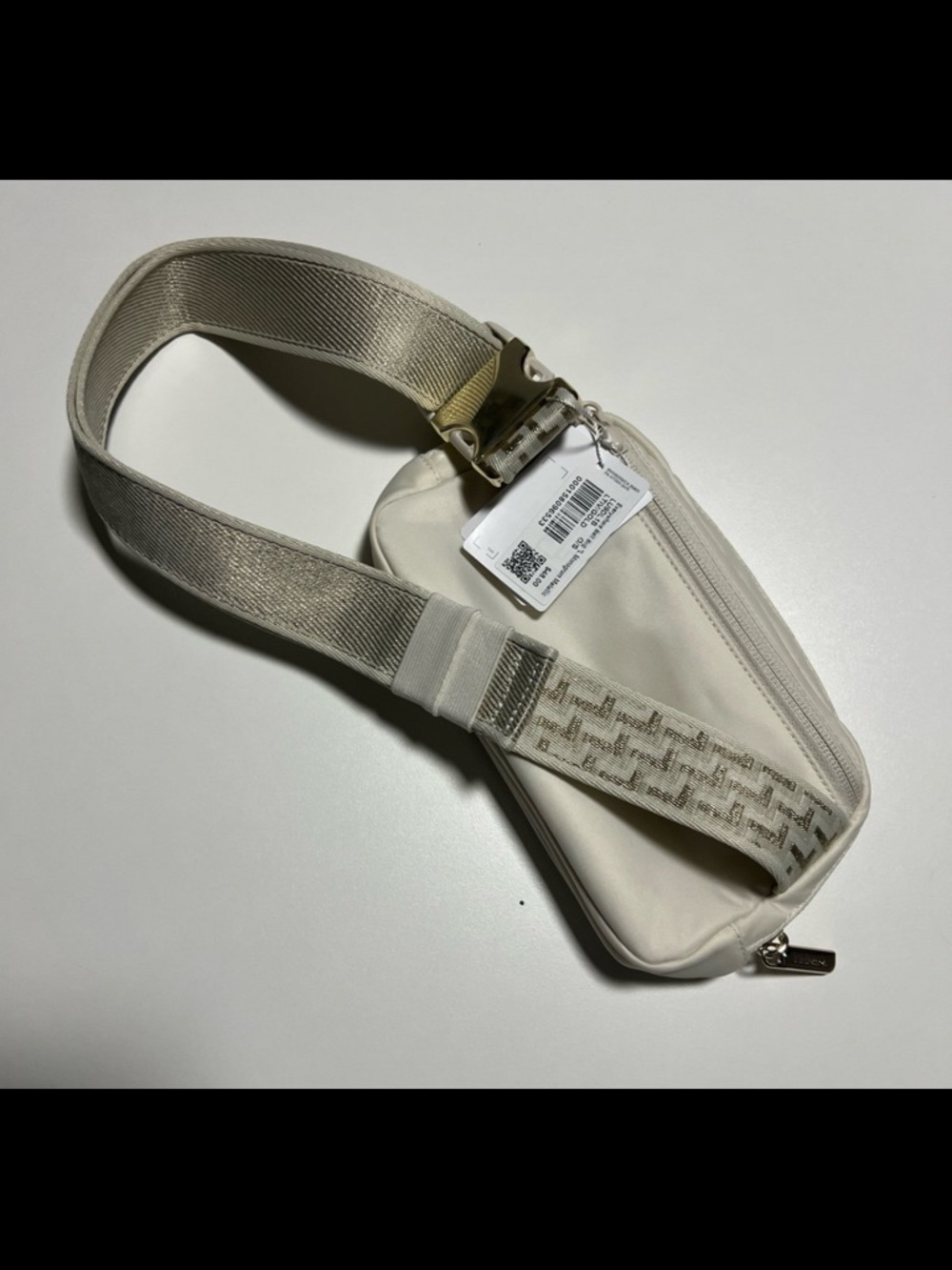 lululemon athletica Cream Crossbody Sling Bag - Picture 3 of 3